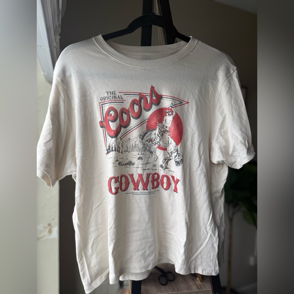 Abercrombie & Fitch Short-Sleeve Coors Light Graphic
Relaxed Tee - Picture 2 of 6